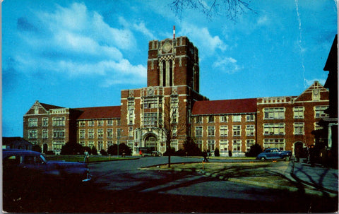 TN, KNOXVILLE - University of Tennessee, Ayers Hall - vintage postcard - A19317