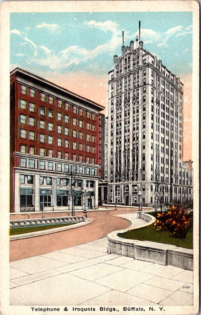 NY,  BUFFALO - Telephone and Iroquois buildings postcard - A19476