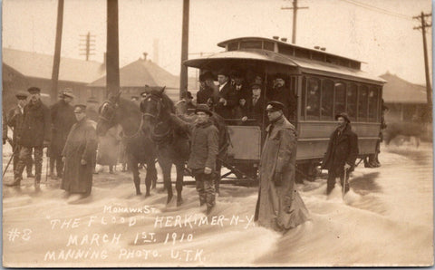 NY, HERKIMER - Mowhawk St - 1910 flood, trolley, men - RPPC - C-0094