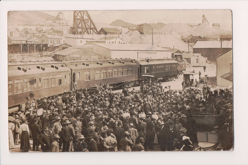 MO, KANSAS CITY - Tonopah & Goldfield rail car, crowd, band etc RPPC - D18156