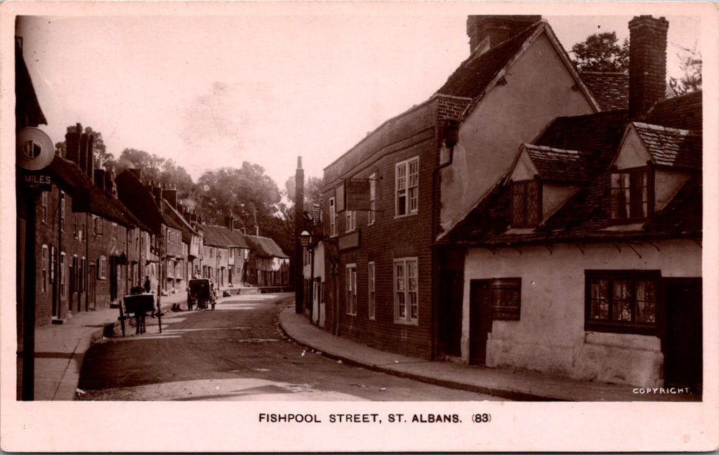 Foreign postcard - ST ALBANS, UK England postcard - JR0147