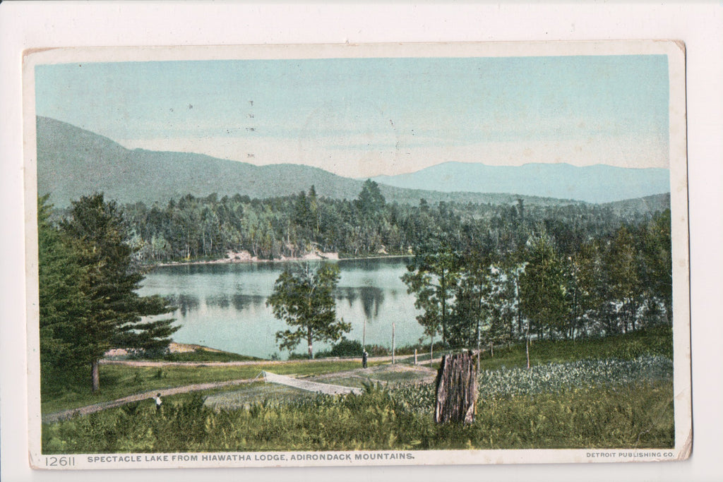 NY, ADIRONDACK MOUNTAINS - Spectacle Lake from Hiawatha Lodge - SL3033