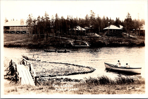 Canada - JASPER, AB - Picton Lodge, Lagoon, buildings, boats RPPC - w04568