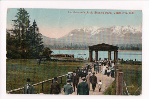 Canada - VANCOUVER, BC - Stanley Park, Lumbermans Arch with people - 800207