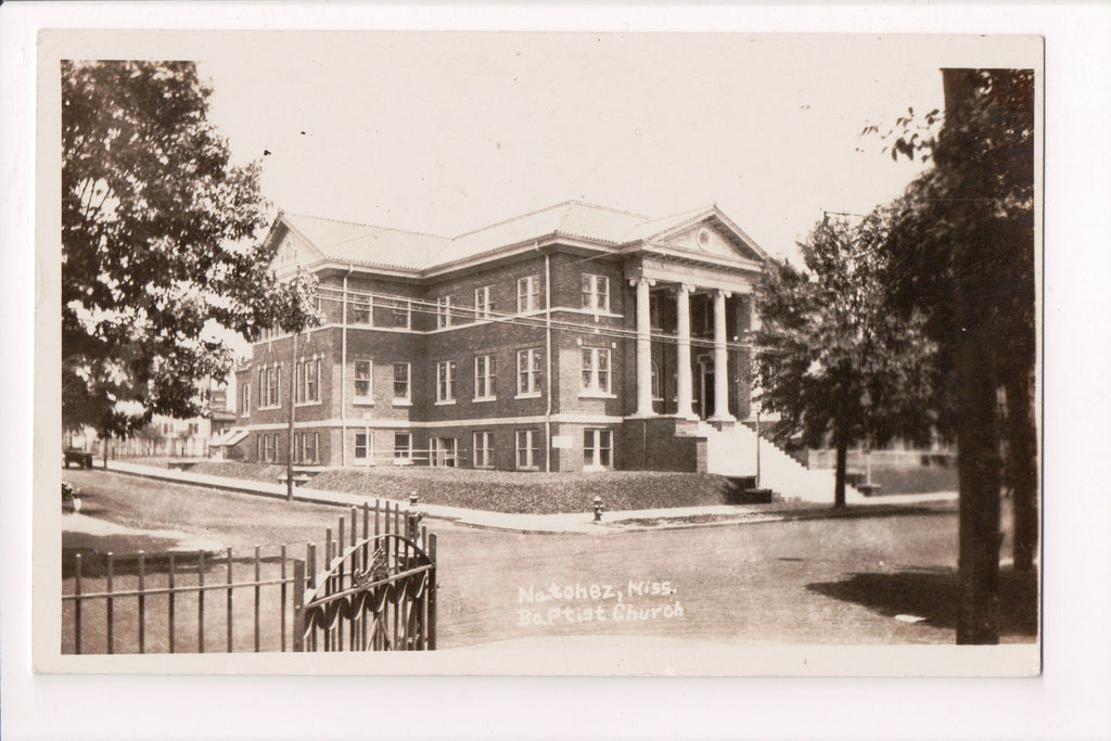 MS, NATCHEZ - Baptist Church - RPPC postcard - D06112