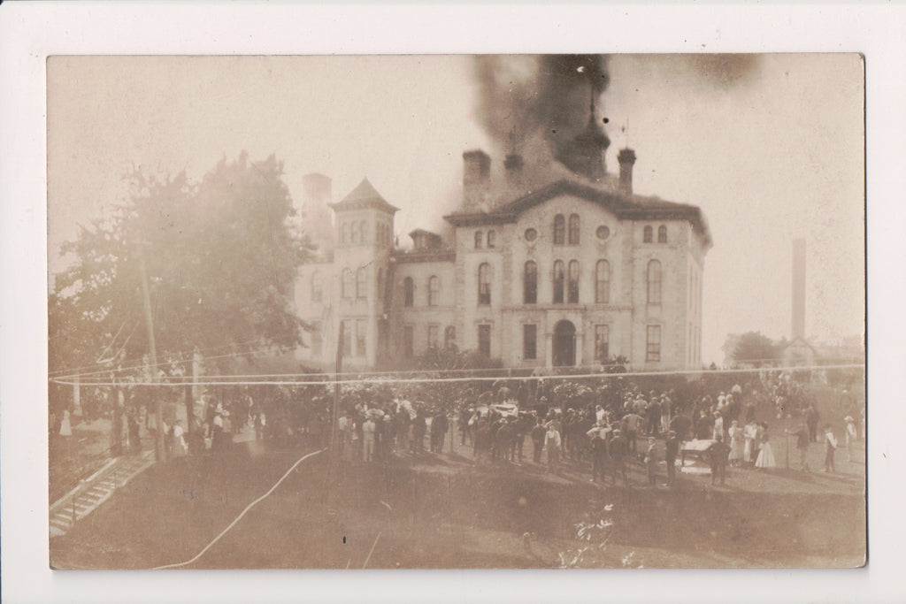 WI, JEFFERSON - High School on FIRE - 1907 RPPC - SL2765